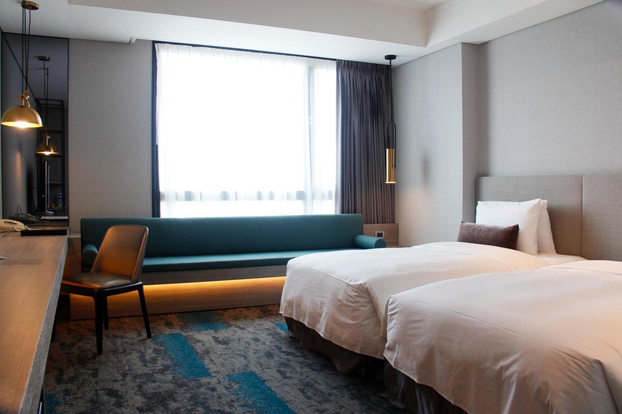 Queena Plaza Hotel Tainan Esterno foto