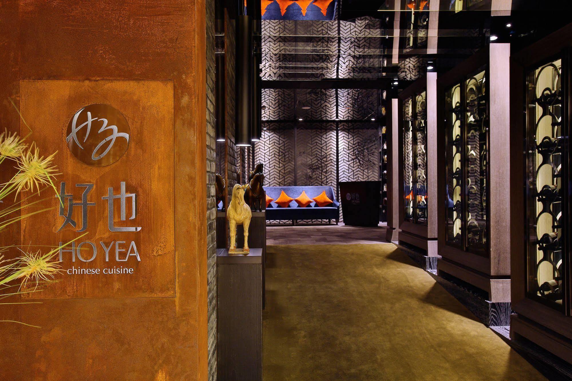 Queena Plaza Hotel Tainan Esterno foto