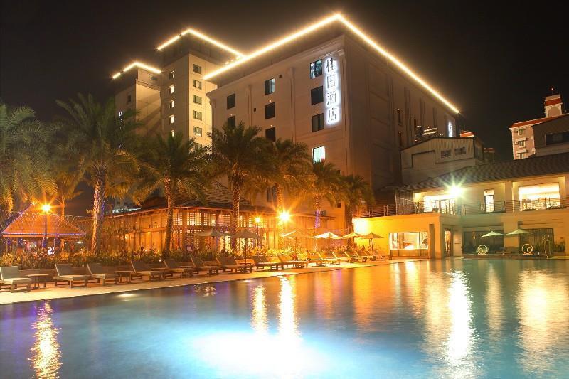 Queena Plaza Hotel Tainan Esterno foto